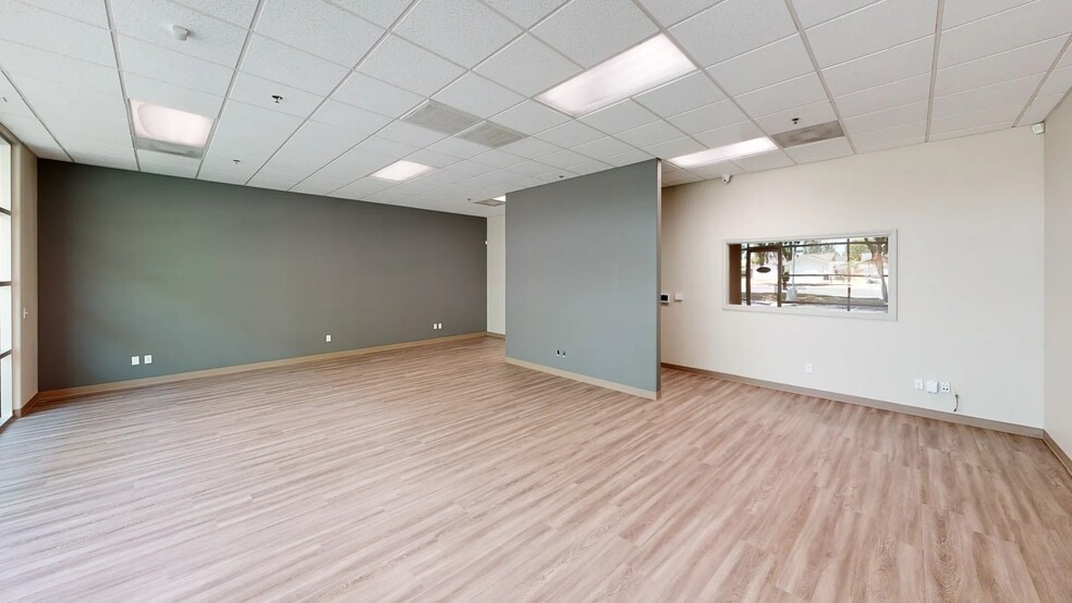 More Photos Of 5850 E Shields Ave, Fresno Warehouse For Lease