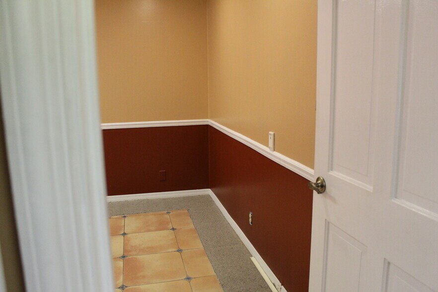 More Photos Of 7800 W Oakland Park Blvd, Sunrise Medical For Sale