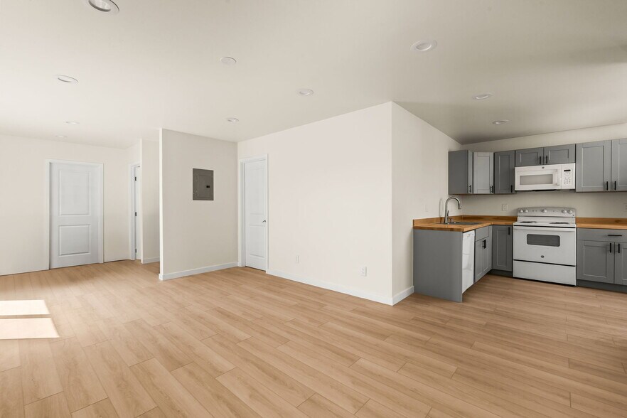 More Photos Of 3546-3552 47th St, San Diego Apartments For Sale