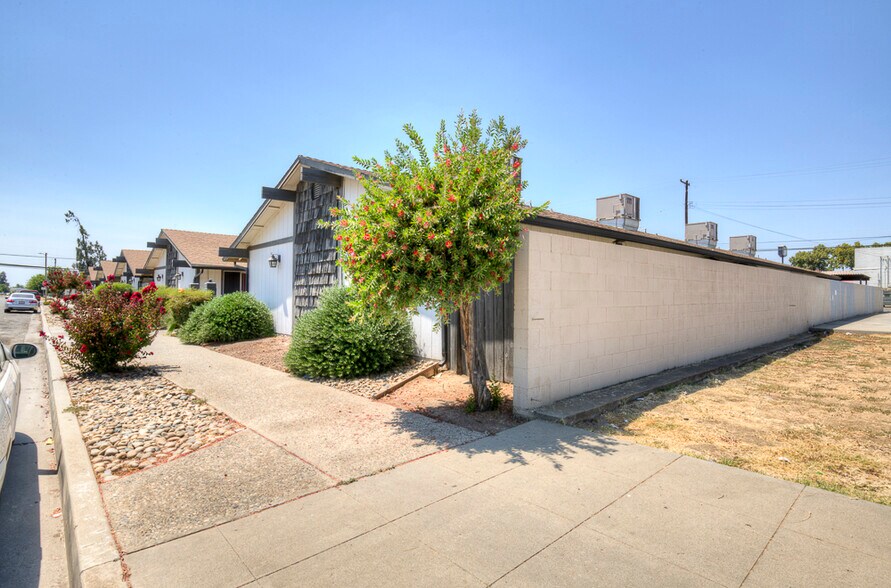 More Photos Of 408 Trinity Ave, Chowchilla Apartments For Sale