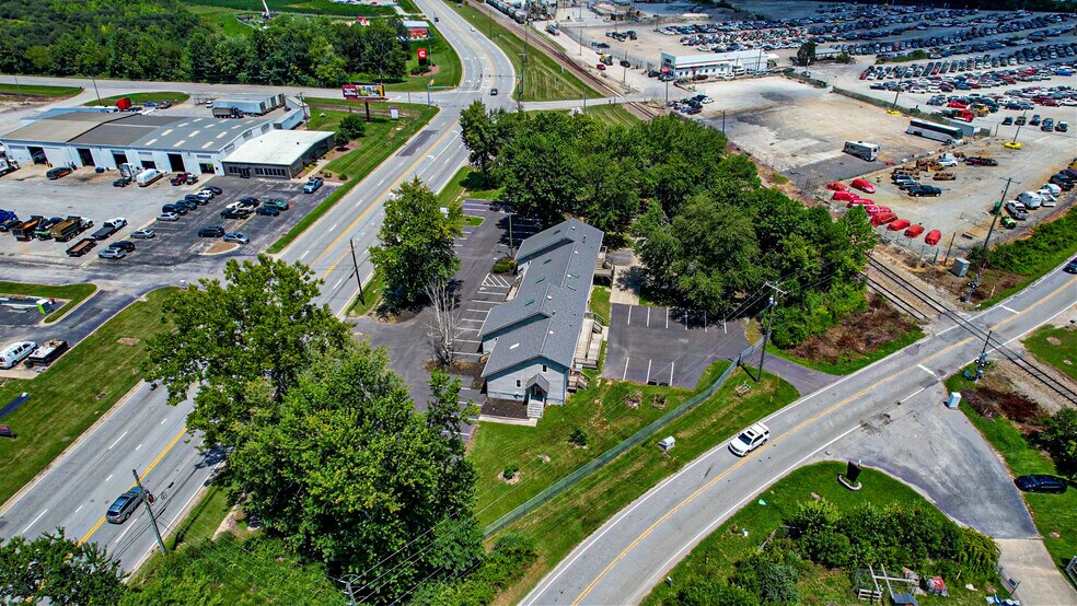 More Photos Of 5030 Hendersonville Rd, Fletcher Office For Sale