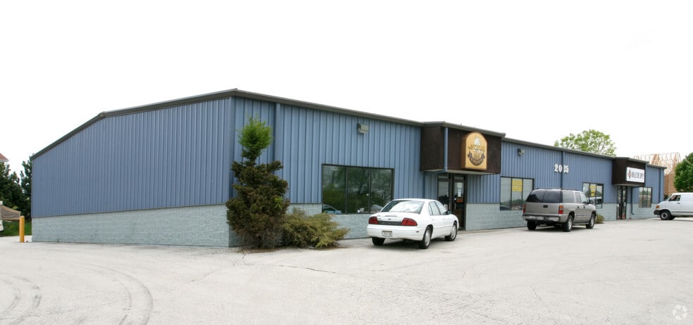 Primary Photo Of 2035 S West Ave, Waukesha Showroom For Lease