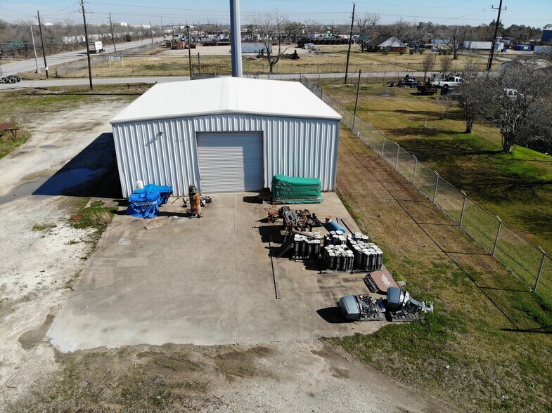 More Photos Of 16190 Miller Rd, Houston Warehouse For Lease