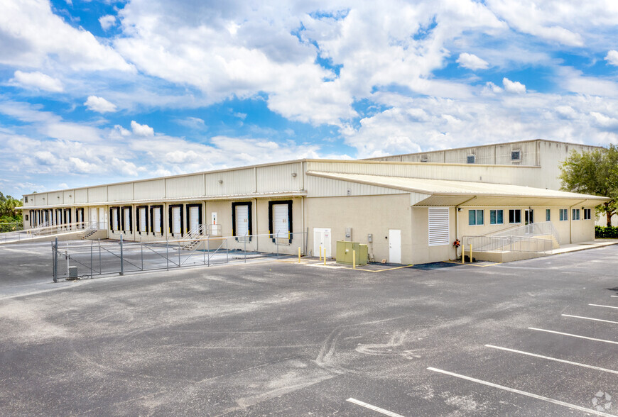 Primary Photo Of 351 N Leonard Blvd, Lehigh Acres Warehouse For Lease