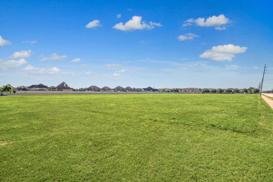 More Photos Of BF Terry Blvd & Town Center Blvd, Rosenberg Land For Sale