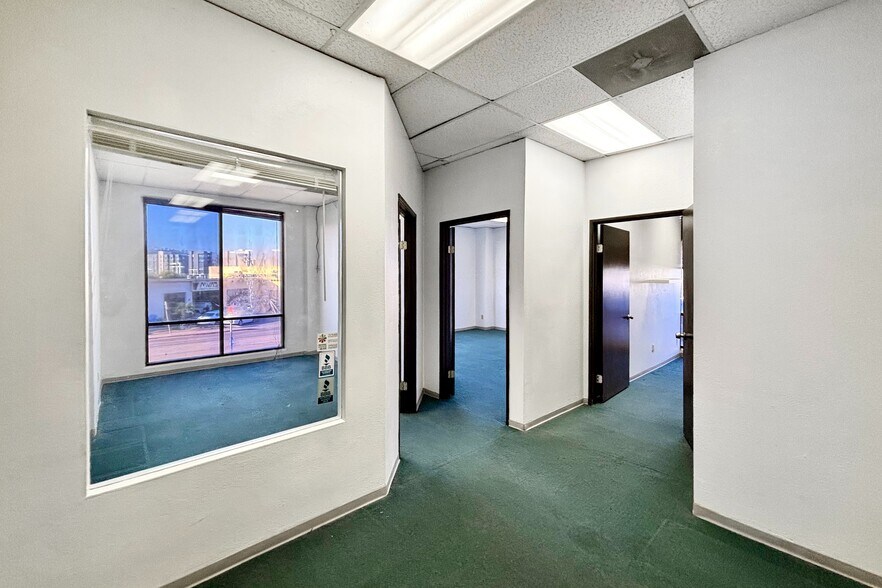 More Photos Of 5959 Mission Gorge Rd, San Diego Office For Sale