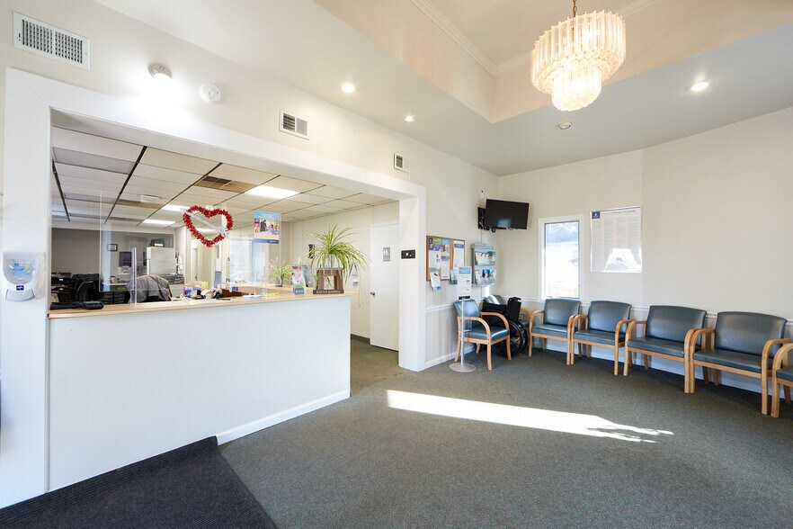 More Photos Of 2792 Egypt Rd, Audubon Medical For Sale