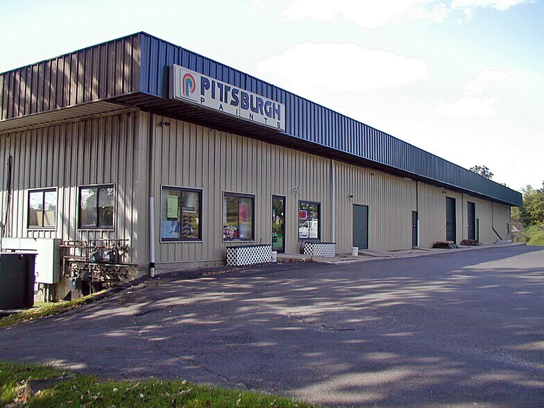 More Photos Of 16 Beaver Brook Rd, Danbury Warehouse For Lease