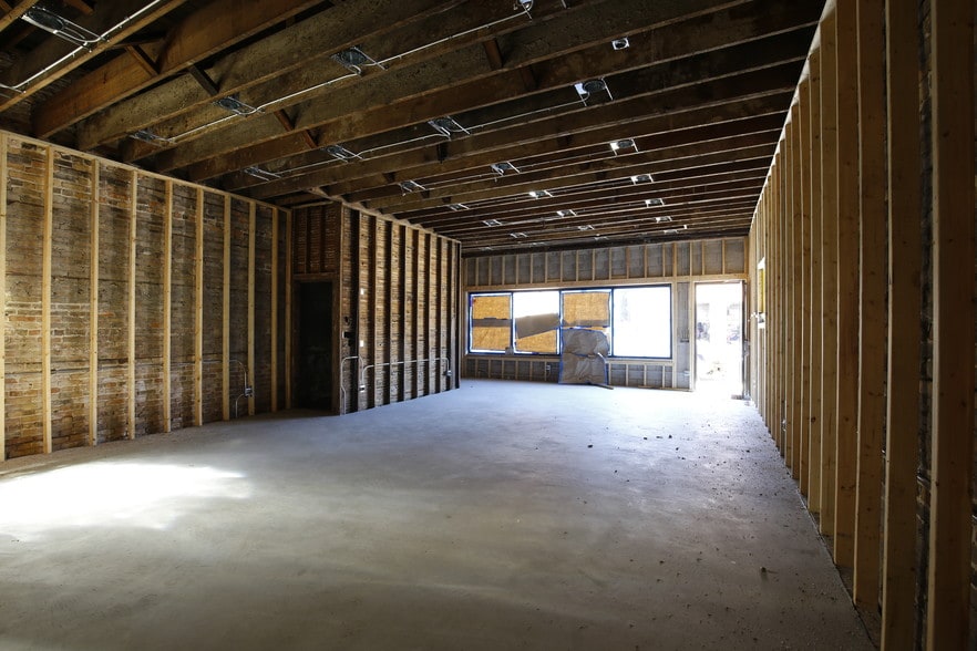 More Photos Of 5427 W 25th St, Cicero Contractor Storage Yard For Lease