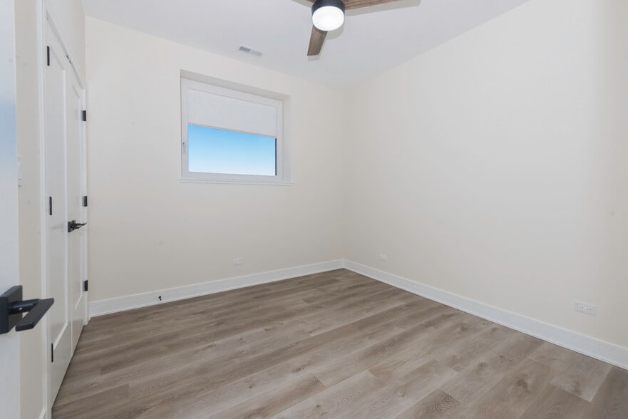 More Photos Of 3762 S Indiana Ave, Chicago Apartments For Sale