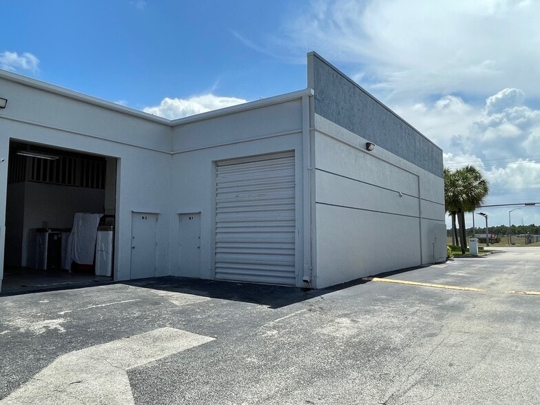 More Photos Of 16115 SW 117th Ave, Miami Showroom For Sale
