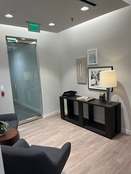 More Photos Of 3100 Monticello Ave, Dallas Office For Lease