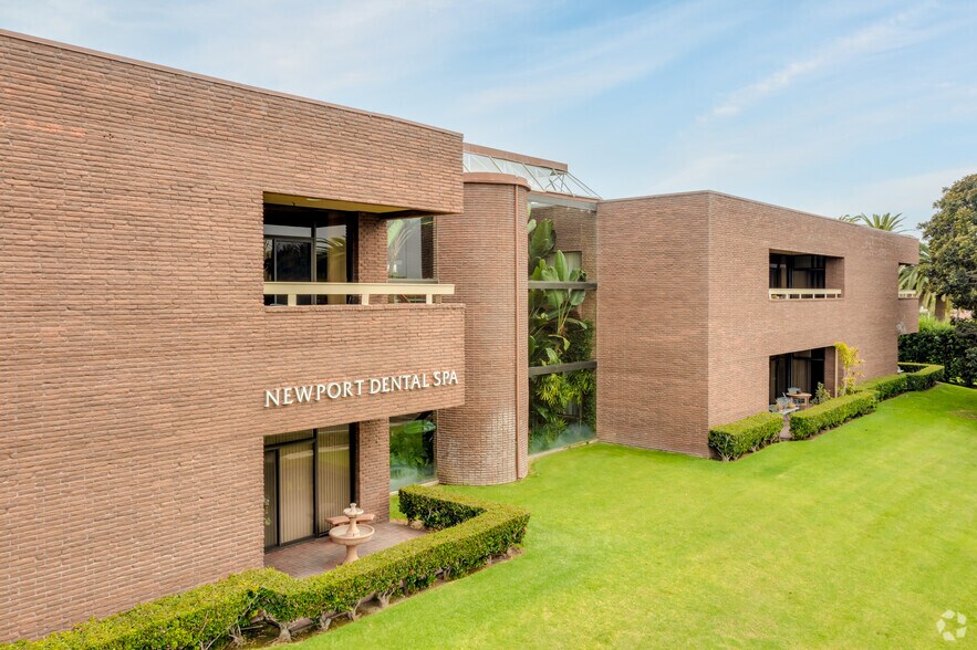 More Photos Of 2 Corporate Plaza Dr, Newport Beach Office For Lease