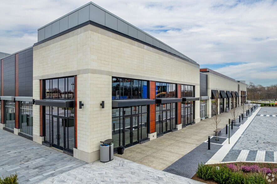 More Photos Of 3200 Avenue North Blvd, Wilmington Storefront For Lease