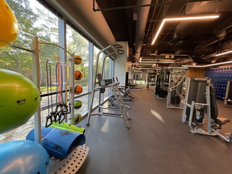 More Photos Of 1080 Eldridge Pkwy, Houston Office For Lease