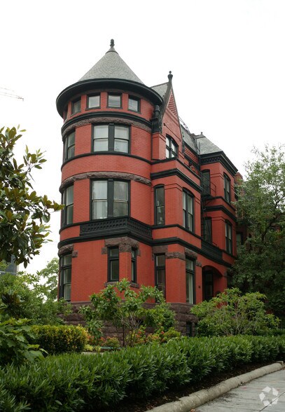 More Photos Of 1011 New Hampshire Ave NW, Washington Office For Sale