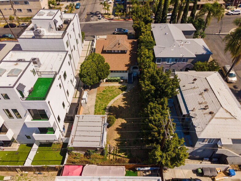 More Photos Of 4458 Maplewood Ave, Los Angeles Multifamily For Sale