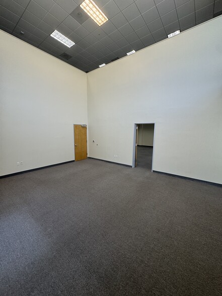 More Photos Of 1306 Palomares St, La Verne Warehouse For Sale