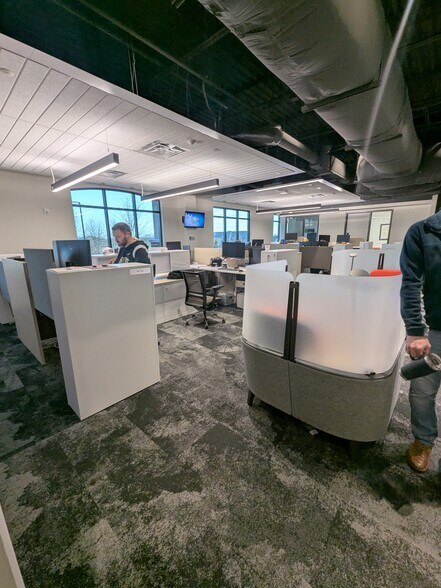 More Photos Of 3900 McCarty Ln, Lafayette Office For Sale