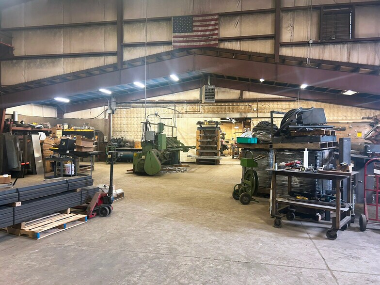 More Photos Of 5281 Lincoln St, Denver Manufacturing For Lease