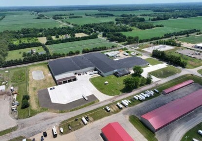 More Photos Of 15401 Industrial Dr, Schoolcraft Warehouse For Lease