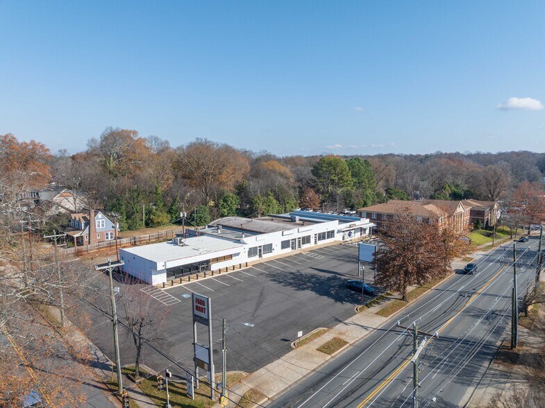 More Photos Of 2613 Central Ave, Charlotte Freestanding For Lease