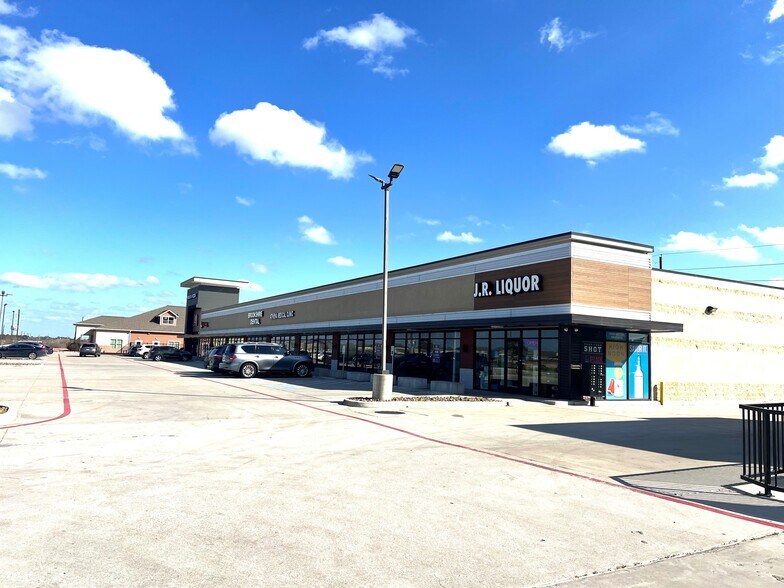 More Photos Of 30543 Kingsland Blvd, Brookshire Storefront Retail Office For Lease