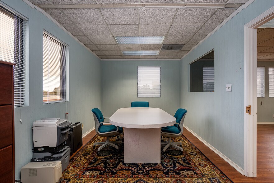 More Photos Of 2700 W 182nd St, Torrance Office For Sale