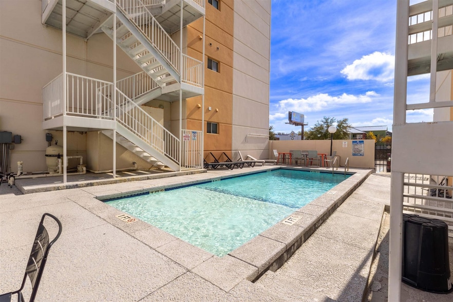 More Photos Of 502 Shiloh Dr, Laredo Apartments For Sale