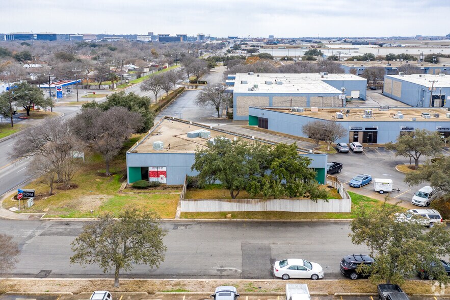 More Photos Of 9929 Broadway St, San Antonio Unknown For Lease