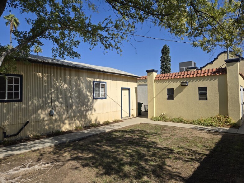 More Photos Of 1473-1477 N Van Ness Ave, Fresno Storefront Retail Residential For Sale