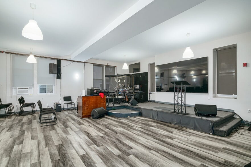 More Photos Of 5913-17 Chestnut St, Philadelphia Apartments For Lease