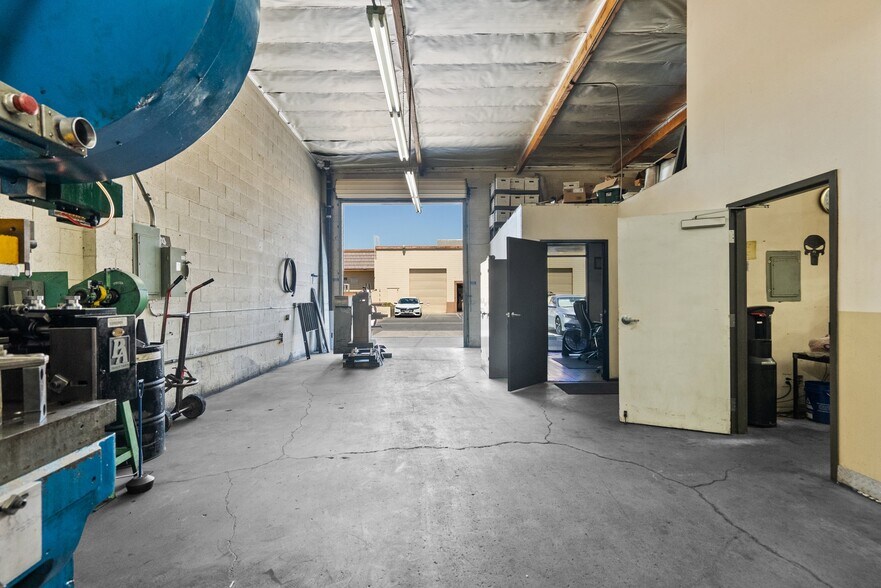 More Photos Of 12455 Branford St, Pacoima Warehouse For Sale