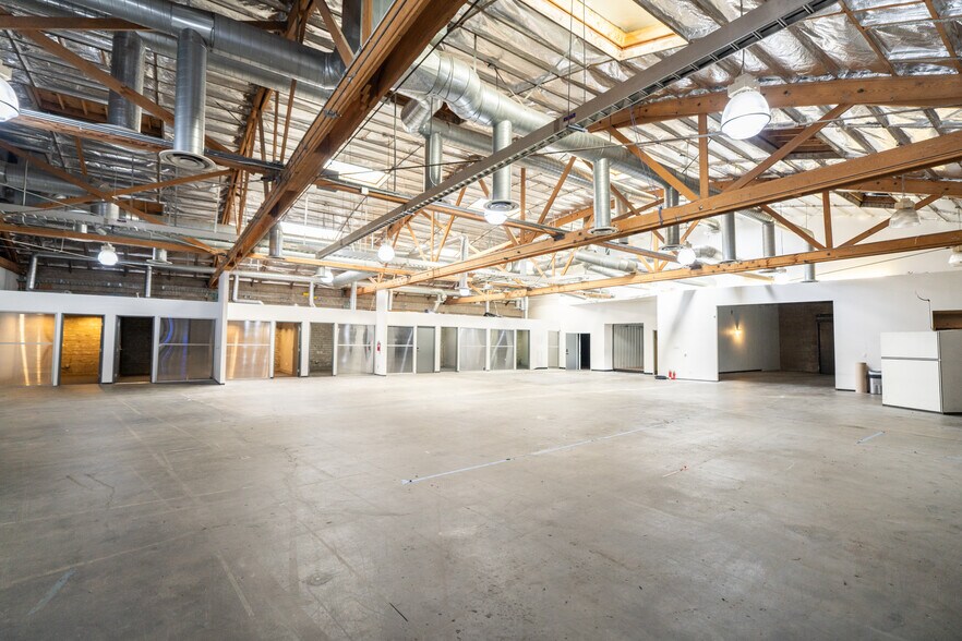 More Photos Of 33-43 E Orange Grove Ave, Burbank Unknown For Lease