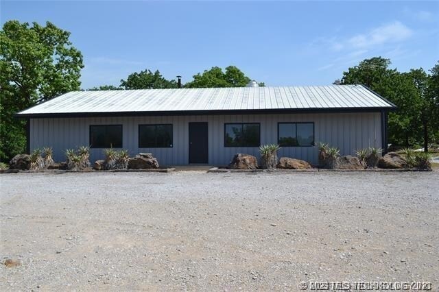 Primary Photo Of 9329 State Highway 20, Skiatook General Retail For Sale