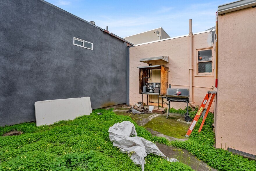 More Photos Of 45 Visitacion Ave, Brisbane Freestanding For Sale