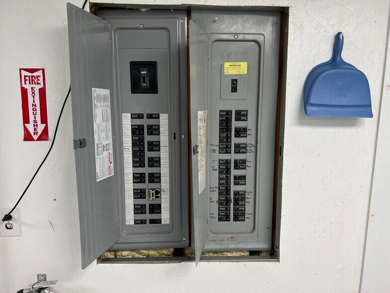 More Photos Of 15148 S 33rd West Ave, Glenpool Manufacturing For Lease