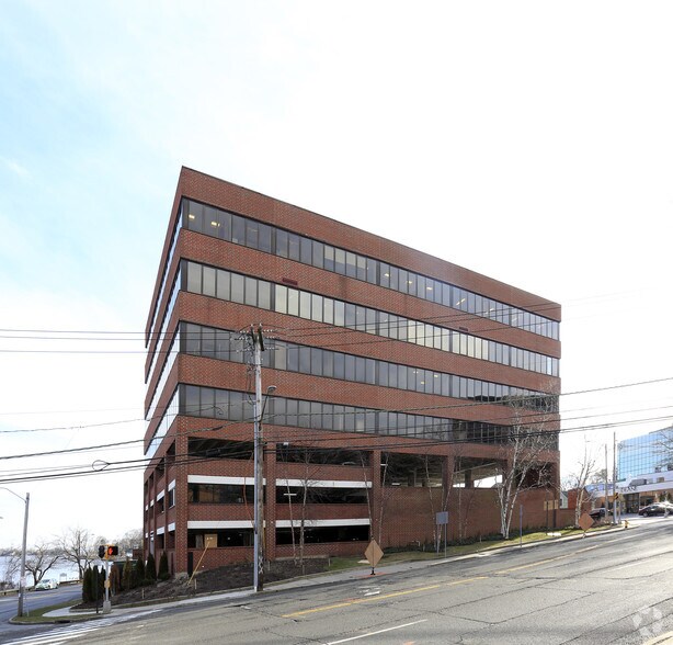 More Photos Of 1281 E Main St, Stamford Medical For Lease