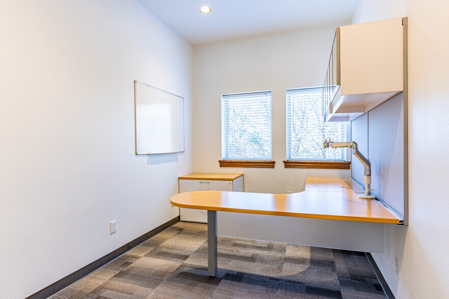 More Photos Of 3012 Ridge Rd, Rockwall Office For Lease