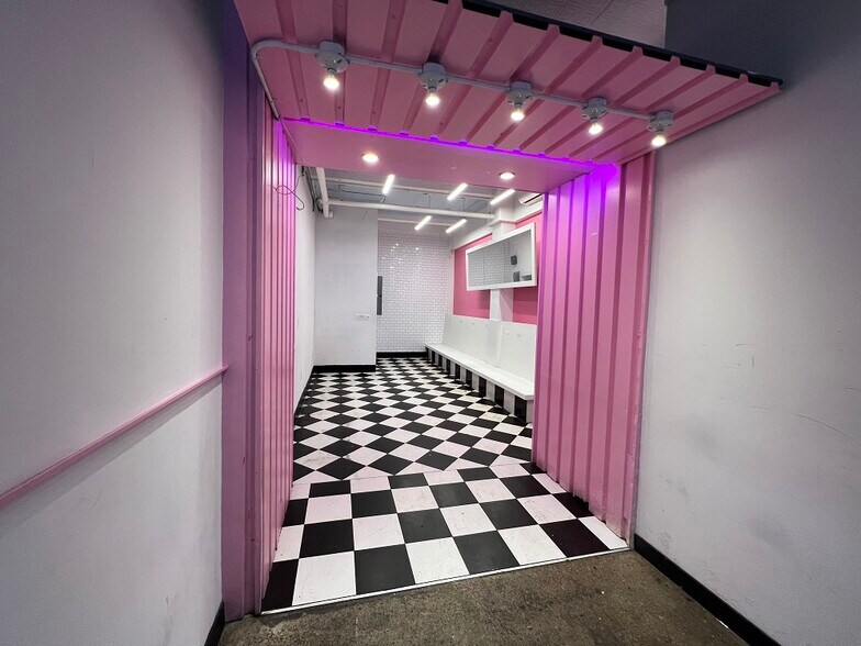 More Photos Of 61 E 8th St, New York Apartments For Lease