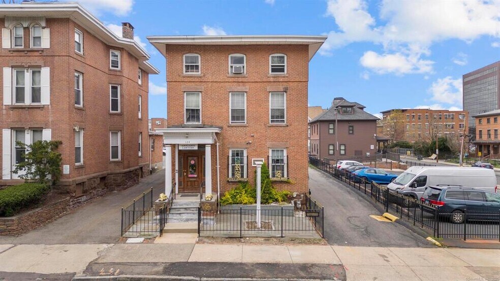 More Photos Of 124 Jefferson St, Hartford Office For Lease