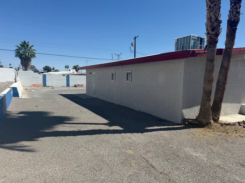 More Photos Of 1610 E Sahara Ave, Las Vegas Freestanding For Sale