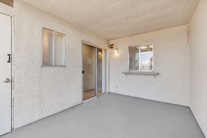 More Photos Of 710 W Washington Ave, Santa Ana Apartments For Sale