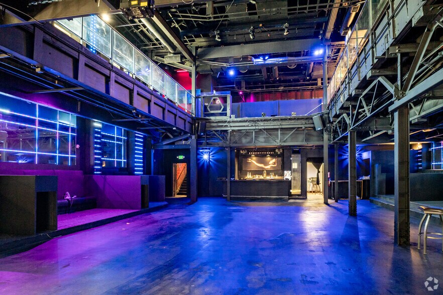 More Photos Of 1909 Blake St, Denver Freestanding For Sale