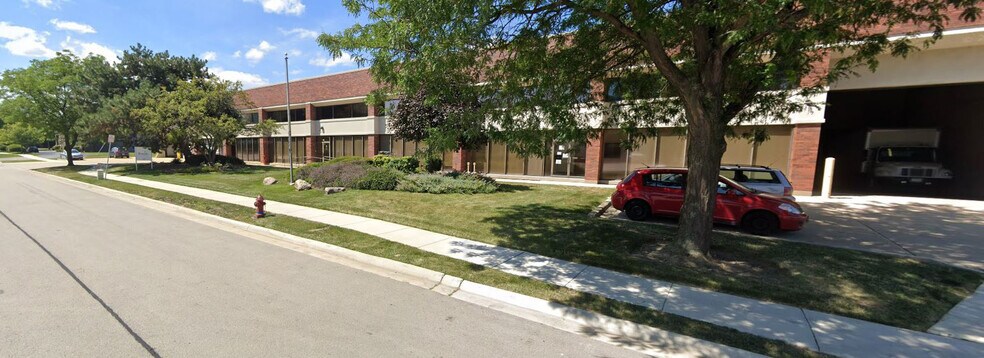 More Photos Of 190-198 W Carpenter Ave, Wheeling Warehouse For Sale