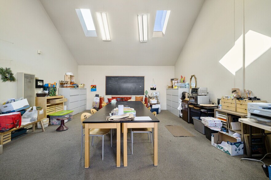 More Photos Of 12315 Deerfield Dr, Truckee Office Residential For Sale