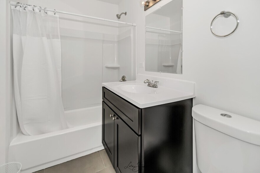 More Photos Of 4952 W Madison St, Chicago Apartments For Sale