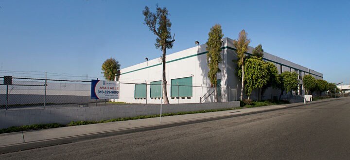 More Photos Of 4882-4884 W 145th St, Hawthorne Warehouse For Lease