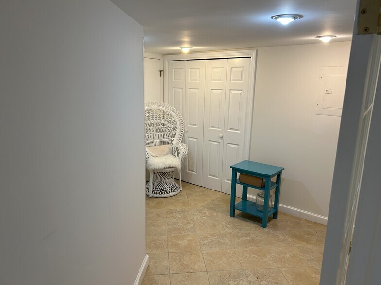 More Photos Of 3216 Paces Ferry Pl, Atlanta Storefront Retail Office For Lease