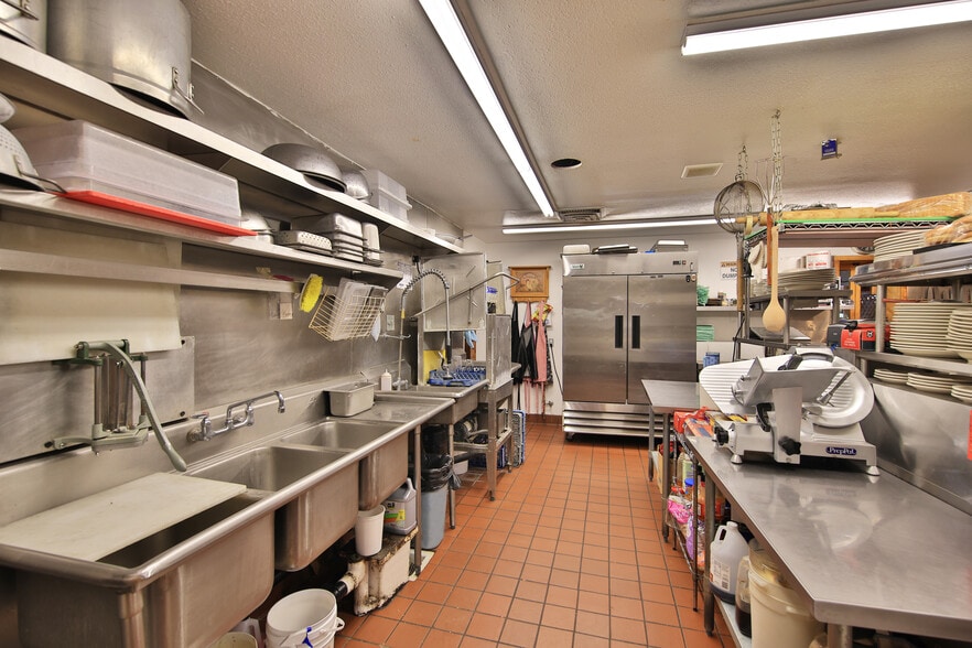 More Photos Of 10900 Hwy 65, Mesa Hotel For Sale